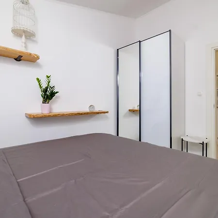 App M Penthouse شقة *