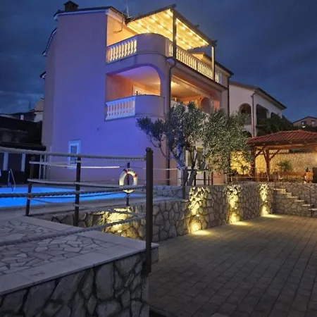 App M Penthouse شقة تْسْغيكفانِتْسا