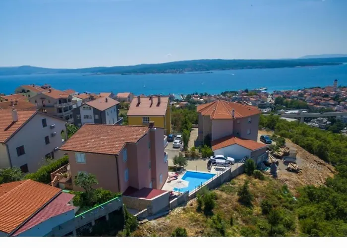 App M Penthouse