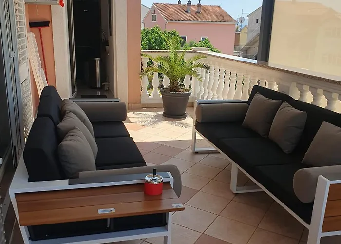 App M Penthouse *