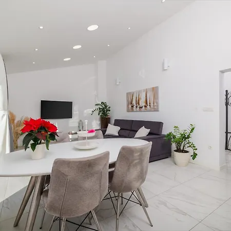 Apartman App M Penthouse