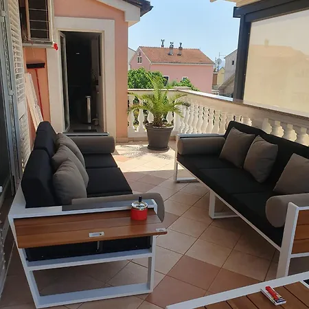 App M Penthouse *